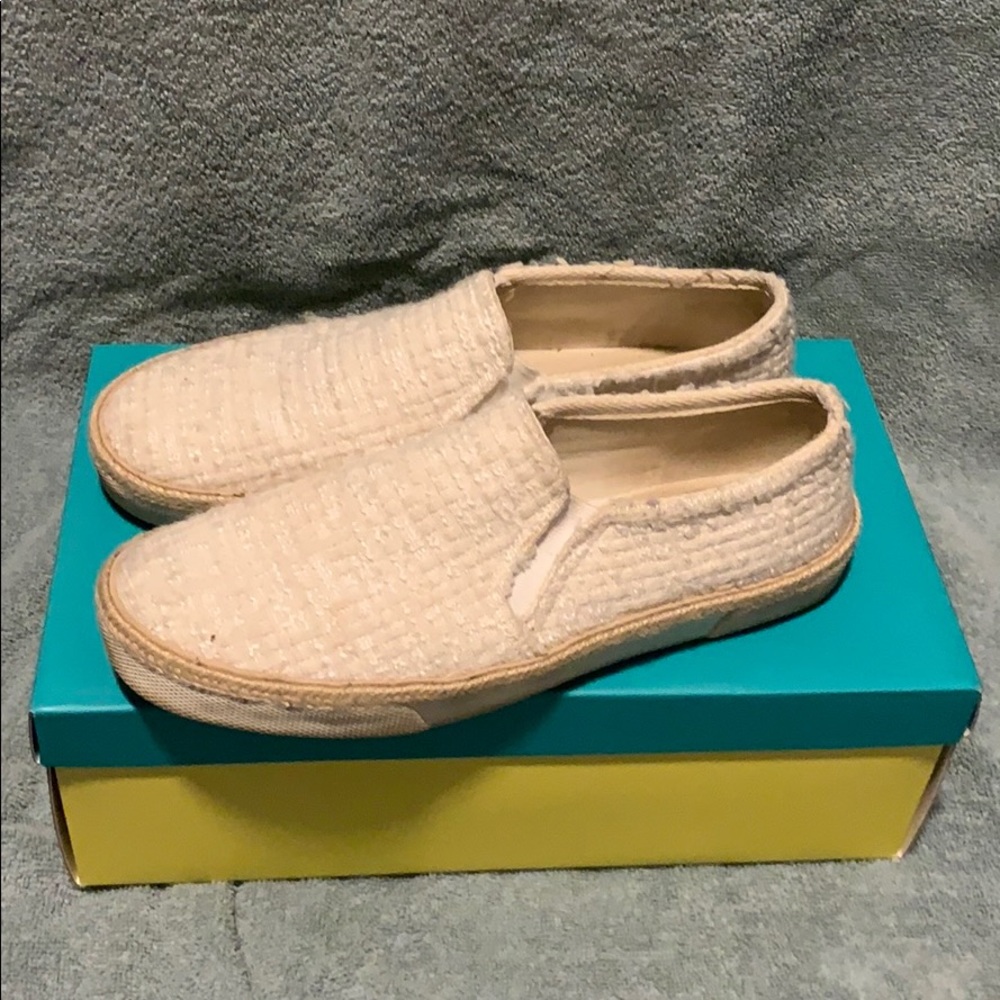 Jack Rogers Tucker slip on.
